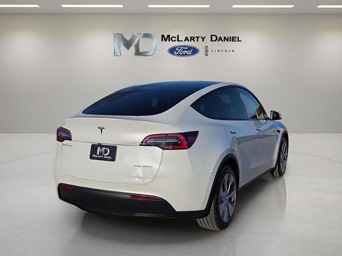 Used 2023 Tesla Model Y Long Range image 5
