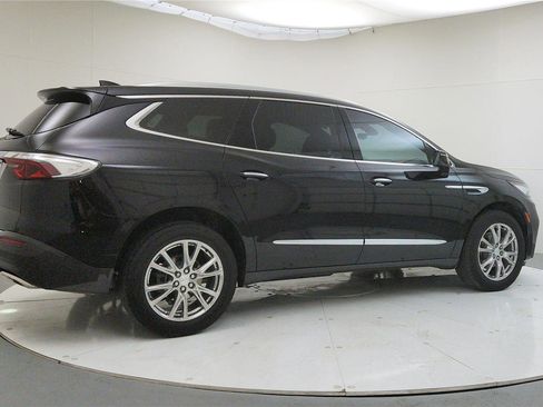 Used 2022 Buick Enclave Essence w/ Experience Buick Package image 8