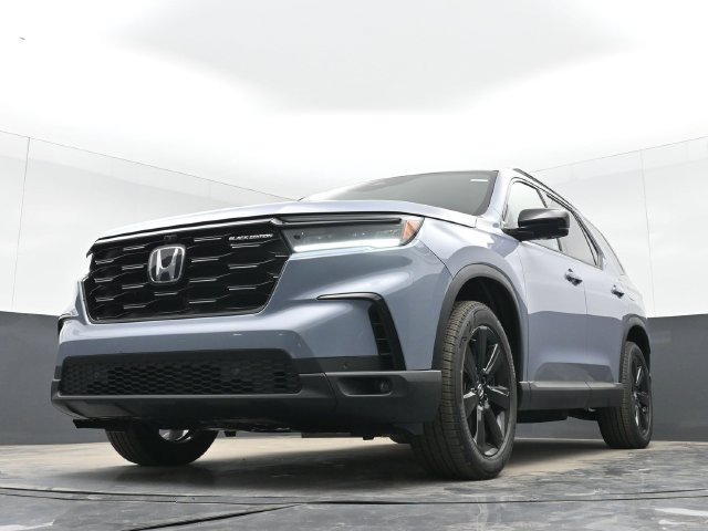 Used 2025 Honda Pilot Black Edition image 47