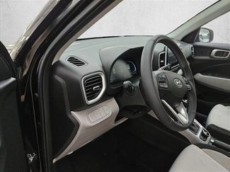 New 2026 Hyundai Venue SEL video 3