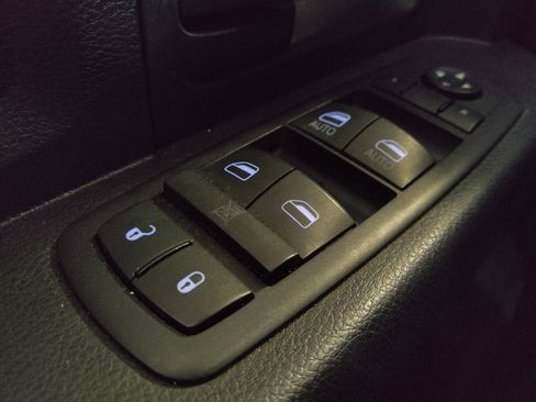 Used 2016 RAM 1500 Tradesman RWD image 27