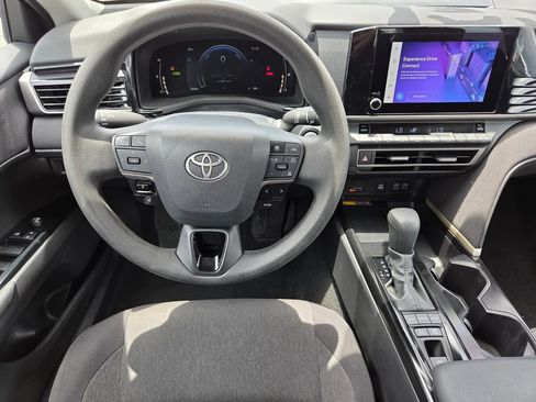 Used 2025 Toyota Camry LE FWD image 22