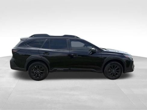 Used 2024 Subaru Outback Onyx Edition AWD/4WD image 2