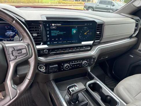 Used 2023 Chevrolet Silverado 1500 LTZ AWD/4WD image 18