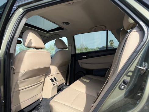 Used 2016 Subaru Outback 2.5i Limited AWD/4WD image 6