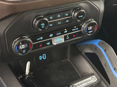 Certified 2023 Ford Bronco Outer Banks AWD/4WD image 21