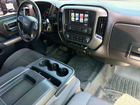 Used 2019 Chevrolet Silverado 2500 LT AWD/4WD image 12