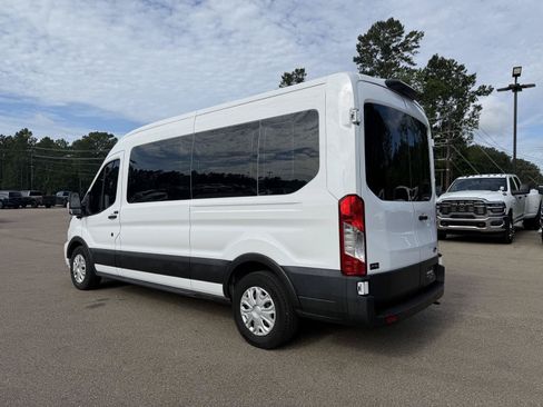 Used 2023 Ford Transit 350 XLT RWD image 4