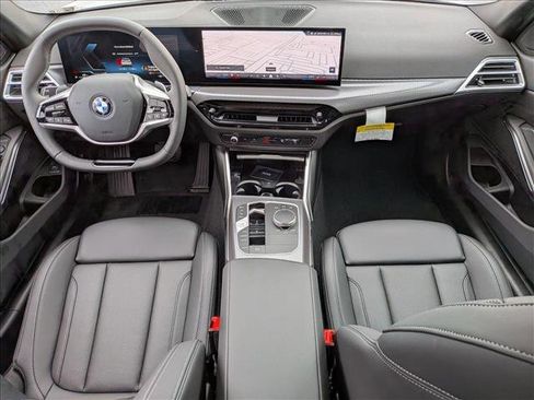 Used 2025 BMW 330i Sedan w/ Convenience Package RWD image 14