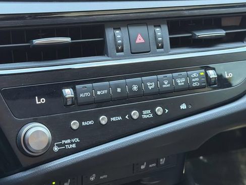 Used 2022 Lexus ES 350 w/ Premium Package FWD image 16