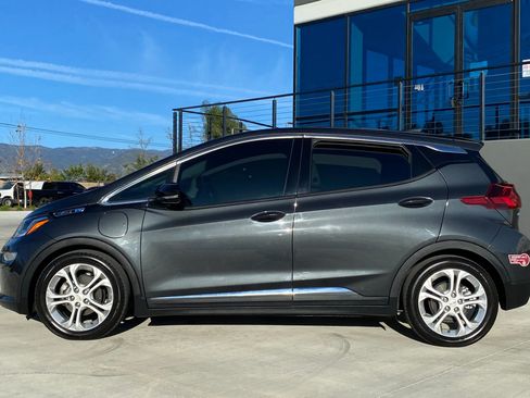 Used 2020 Chevrolet Bolt LT image 2