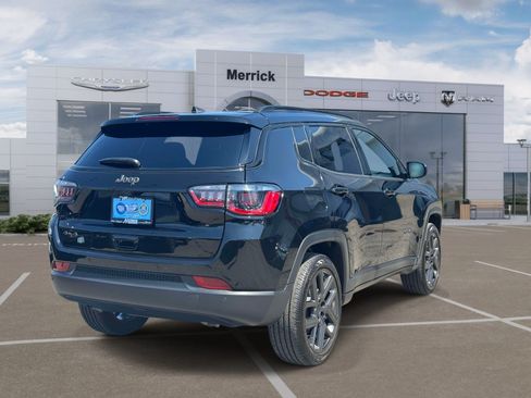 Used 2025 Jeep Compass Limited w/ Sun & Sound Group AWD/4WD image 6