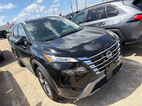 Used 2026 Nissan Rogue SL FWD image 6