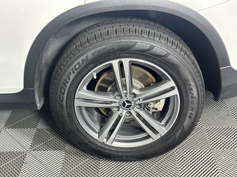 Certified 2022 Mercedes-Benz GLC 300 image 22