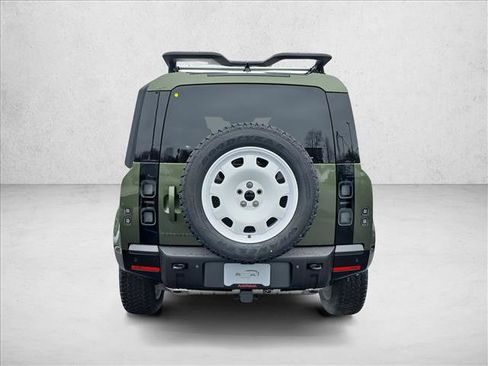 New 2026 Land Rover Defender 110 X-Dynamic SE AWD/4WD image 6