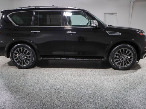 Used 2023 Nissan Armada Platinum w/ Cargo Package AWD/4WD image 6