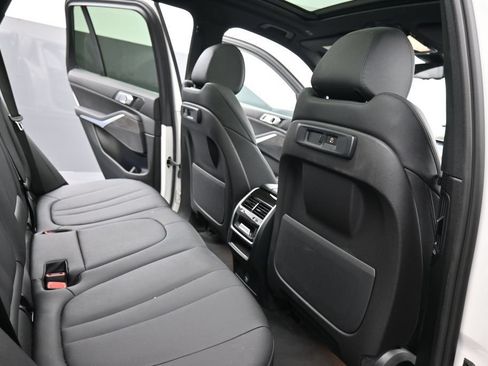 Used 2022 BMW X5 xDrive40i w/ Premium Package AWD/4WD image 18