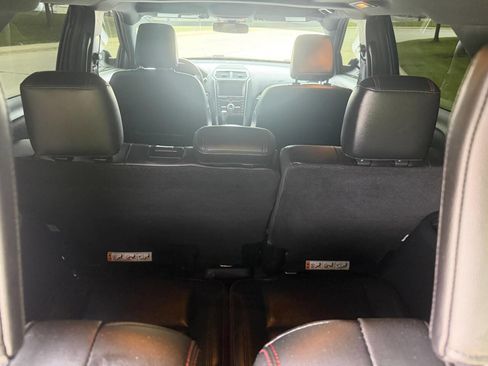 Used 2018 Ford Explorer Sport w/ Equipment Group 401A AWD/4WD image 13