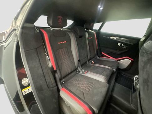 Used 2024 Lamborghini Urus Performante AWD/4WD image 30