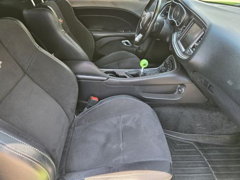 Used 2015 Dodge Challenger R/T Scat Pack w/ Leather Interior Group RWD image 14