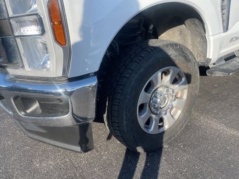 Used 2024 Ford F250 XLT image 4