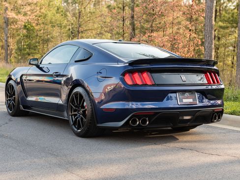 Used 2018 Ford Mustang Shelby GT350 w/ Convenience Package RWD image 6