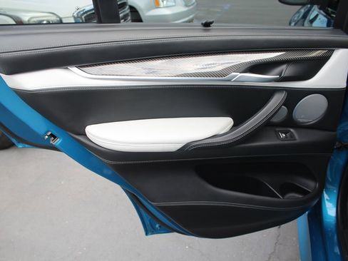 Used 2018 BMW X5 M AWD/4WD image 20