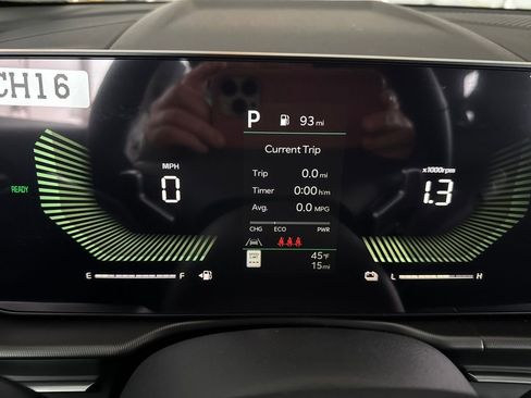 New 2026 Kia Sportage EX w/ EX Panoramic Sunroof Package image 16