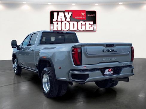 Used 2024 GMC Sierra 3500 Denali Ultimate AWD/4WD image 5