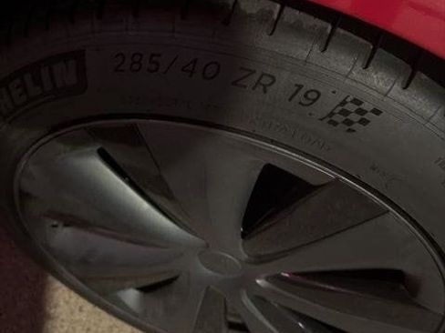 Used 2022 Tesla Model S image 8