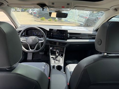 New 2025 Volkswagen Jetta SE image 17