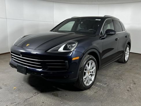 Certified 2022 Porsche Cayenne image 1