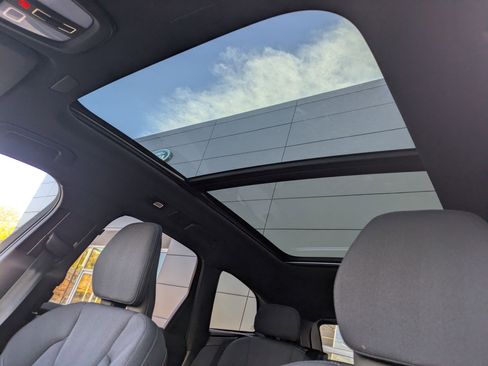 New 2026 Volvo XC60 B5 Ultra w/ Protection Package Premier image 13