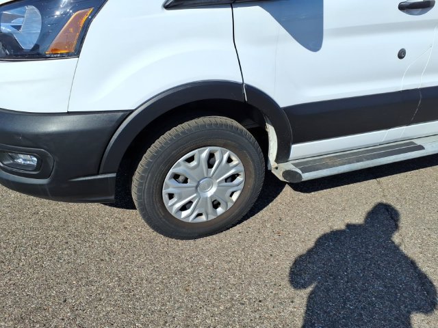 Certified 2025 Ford Transit 250 Low Roof w/ Exterior Upgrade Package RWD image 4