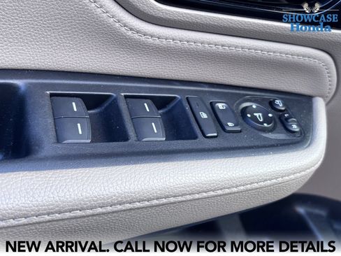 Used 2023 Honda Odyssey Elite image 9
