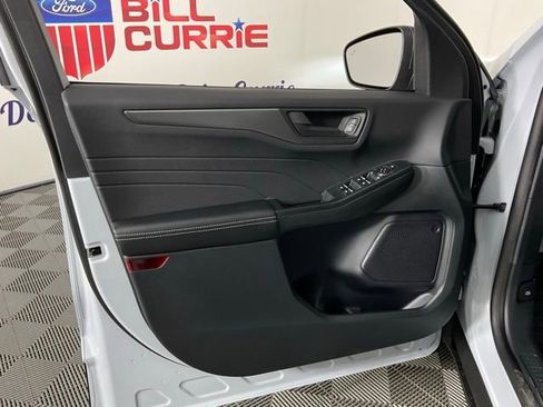 New 2025 Ford Escape Active image 12