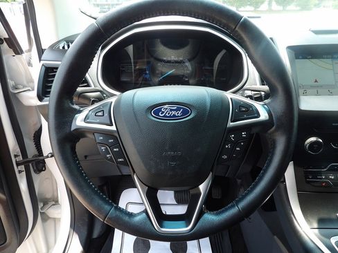 Used 2018 Ford Edge SEL w/ Equipment Group 201A image 16