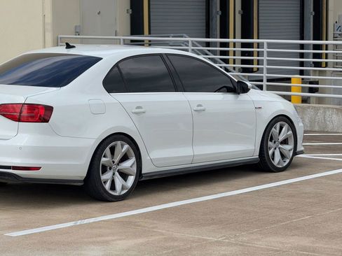 Used 2016 Volkswagen Jetta GLI SEL FWD image 9