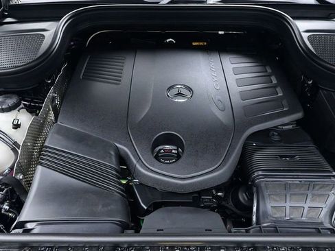New 2026 Mercedes-Benz GLS 450 4MATIC image 32