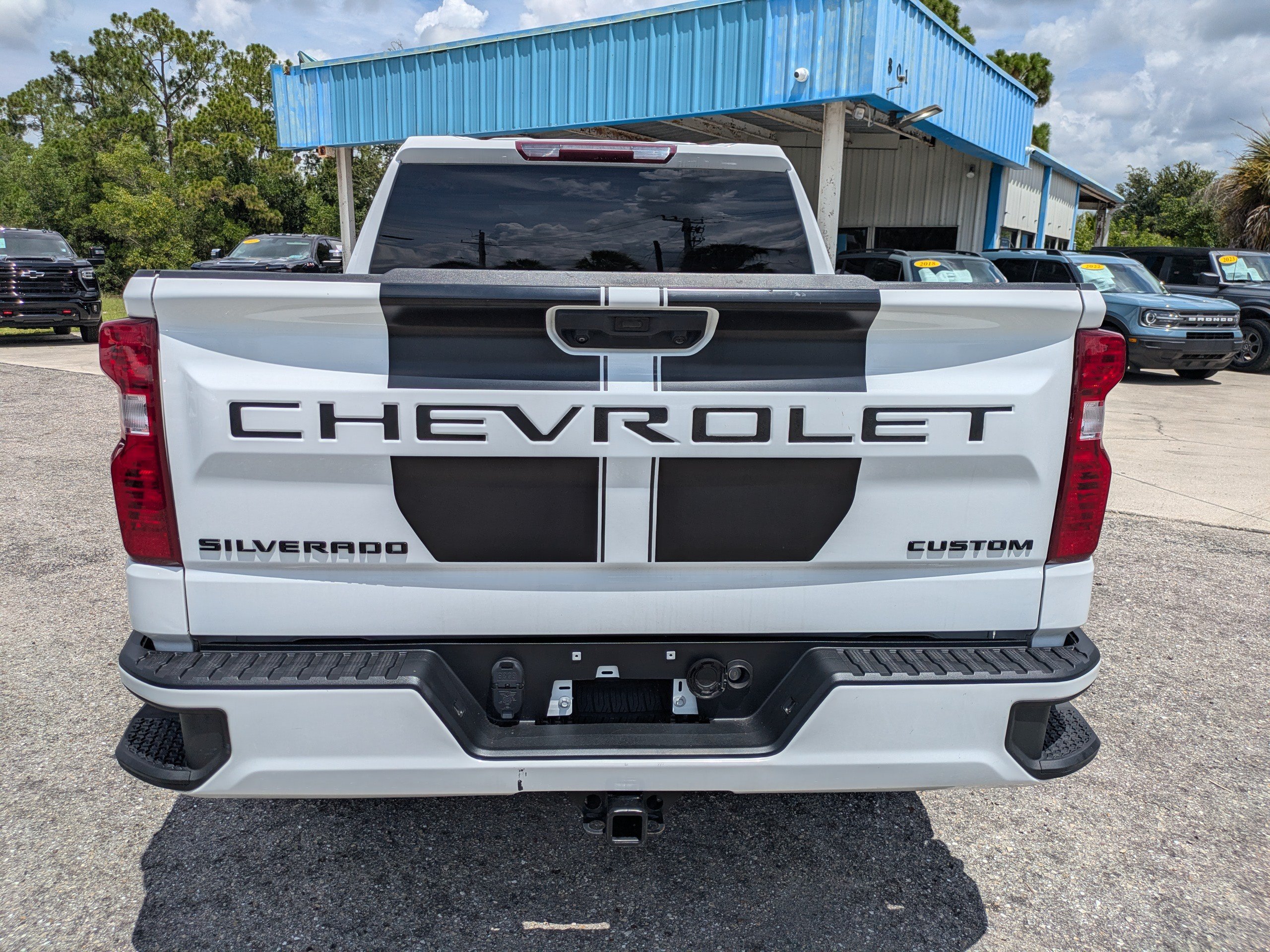 Used 2023 Chevrolet Silverado 1500 Custom w/ Rally Edition RWD image 5