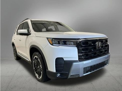 New 2026 Honda Pilot Touring image 9