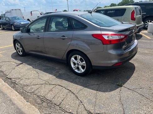 Used 2014 Ford Focus SE FWD image 12