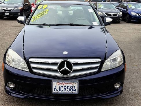 Used 2009 Mercedes-Benz C 300 Sedan image 3