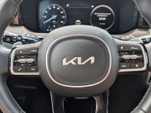 Certified 2023 Kia Sorento SX Prestige AWD/4WD image 25