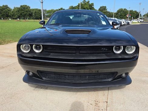Used 2019 Dodge Challenger R/T w/ Blacktop Package RWD image 17