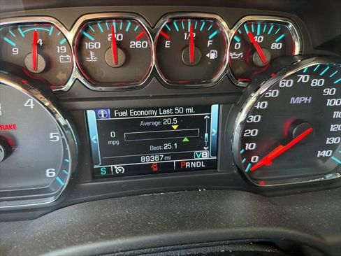 Used 2019 Chevrolet Suburban LT AWD/4WD image 13