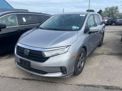 Used 2023 Honda Odyssey EX image 2