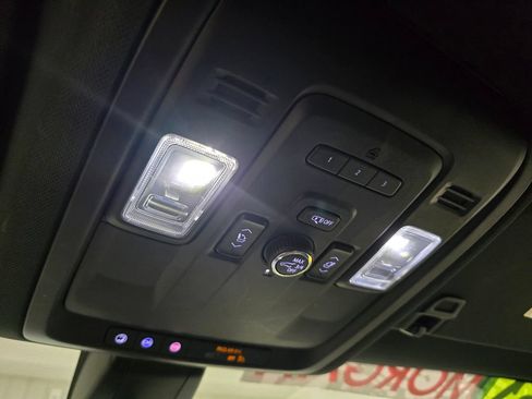 Used 2021 Chevrolet Tahoe High Country AWD/4WD image 29