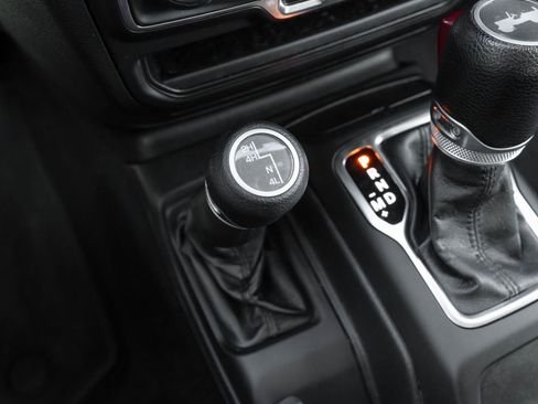 Used 2021 Jeep Wrangler Unlimited Sport image 18