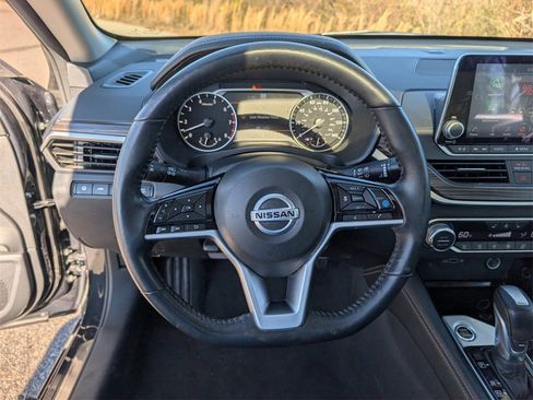 Used 2021 Nissan Altima 2.5 Platinum image 21